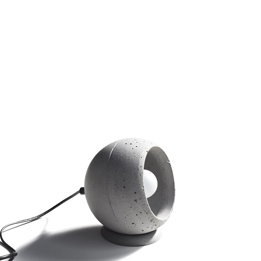 SUPERFLY T concrete table lamp  