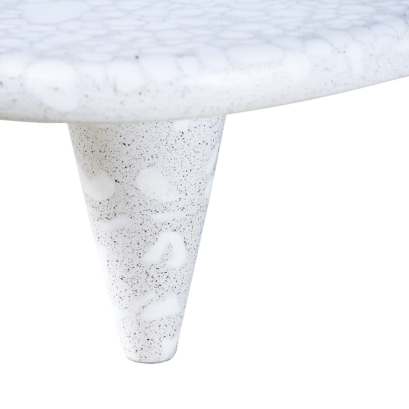 Tria concrete coffee table by urbi et orbi detail