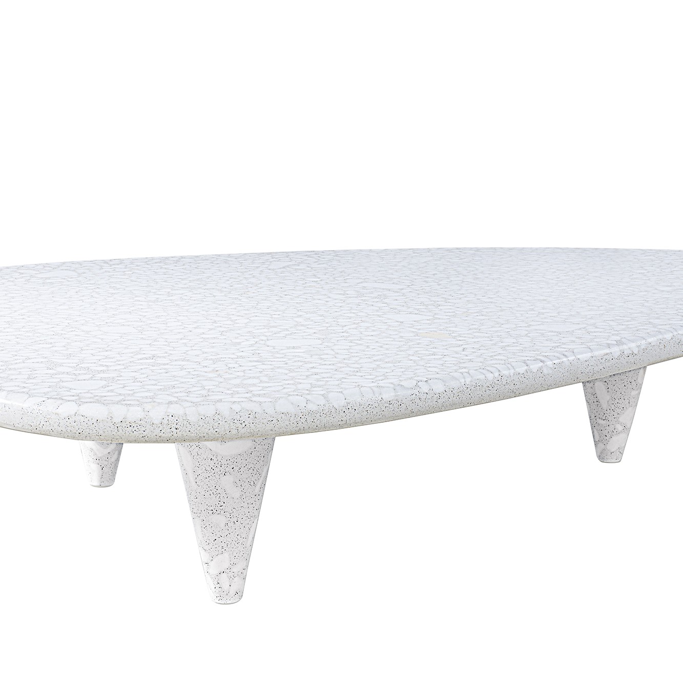 Tria concrete coffee table by urbi et orbi view1