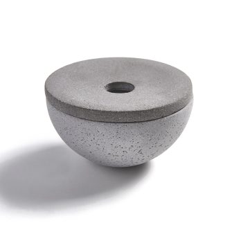 Ultima concrete ashtray Urbi et Orbi by valentino Marengo