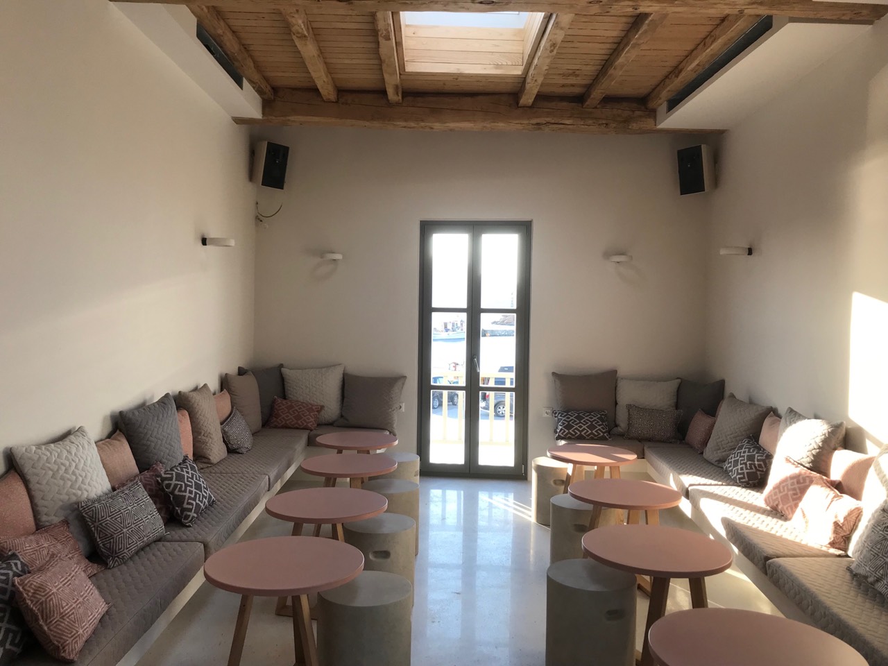 Carino Paros Art Group Interiors Urbi Et Orbi 3