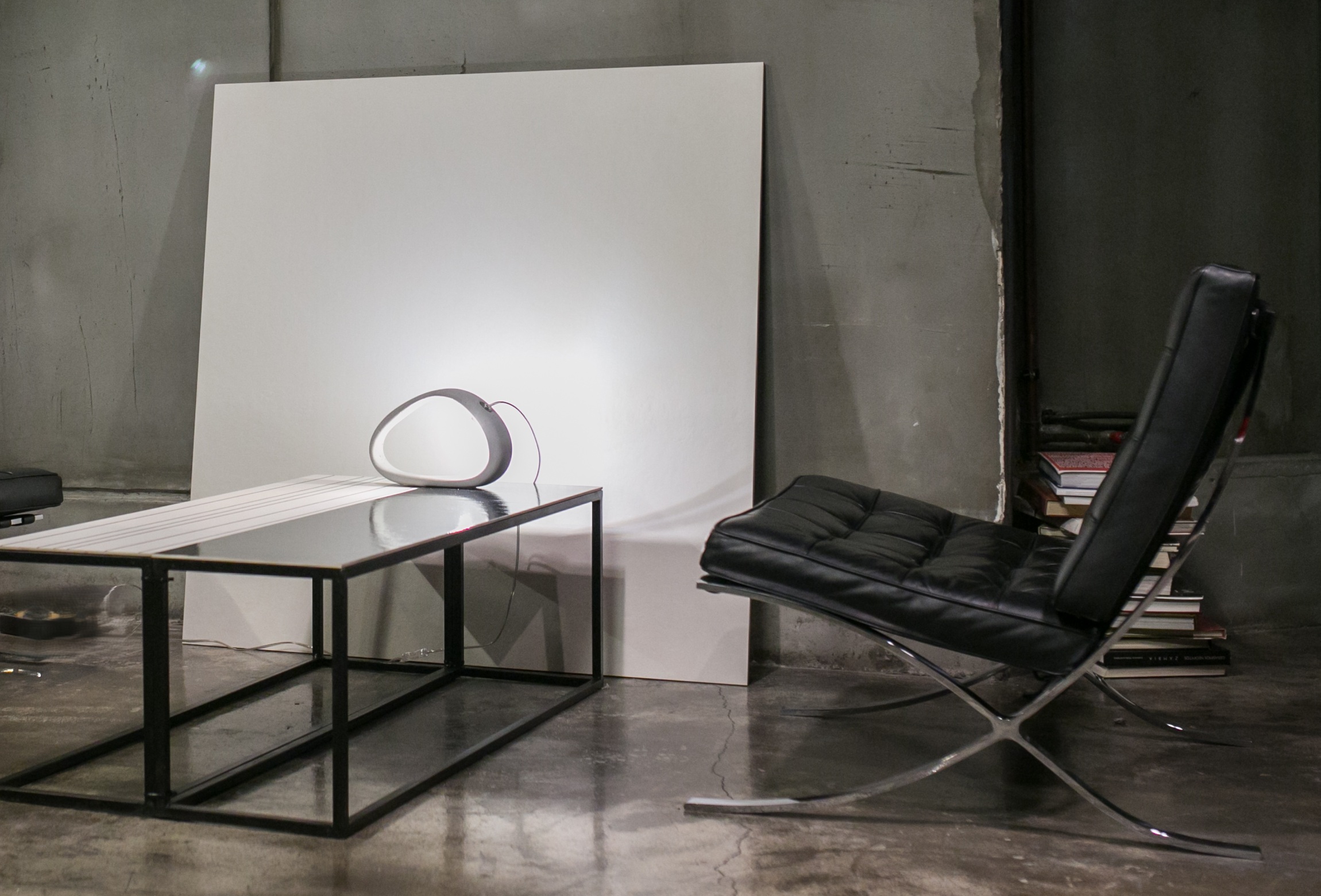 ARETHA T Urbi Et Orbi Lampe De Table En Béton