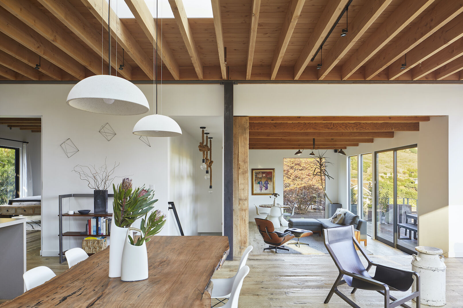 GLOBUS 410 Ivory Urbi Et Orbi Concrete Pendant Lamp Lowres Spiegel Aihara