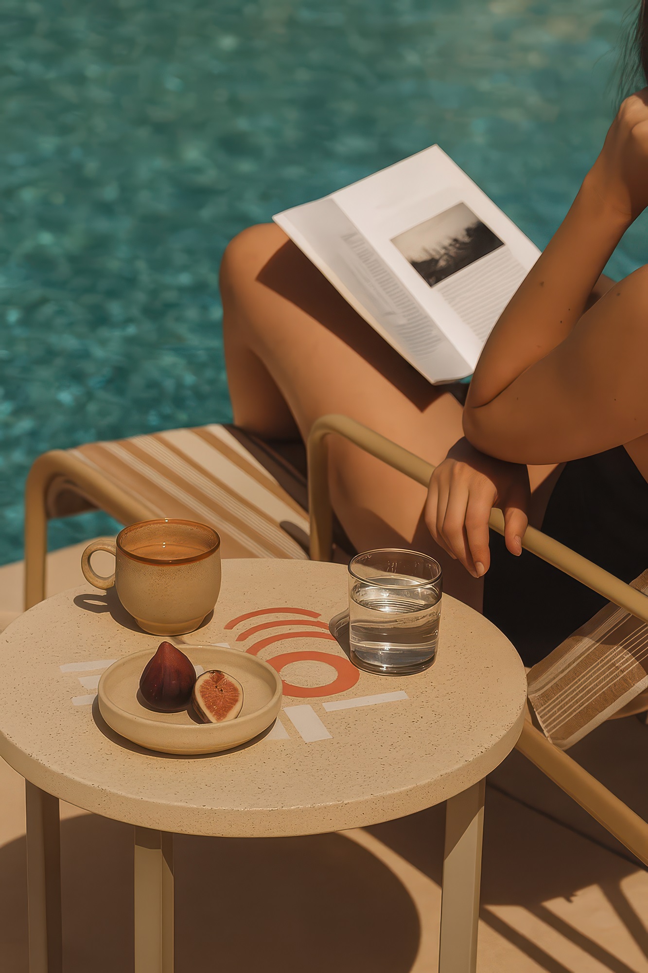 Legante_concrete_mosaic_table_design_by_ctrlzak_urbi_et_orbi_gal