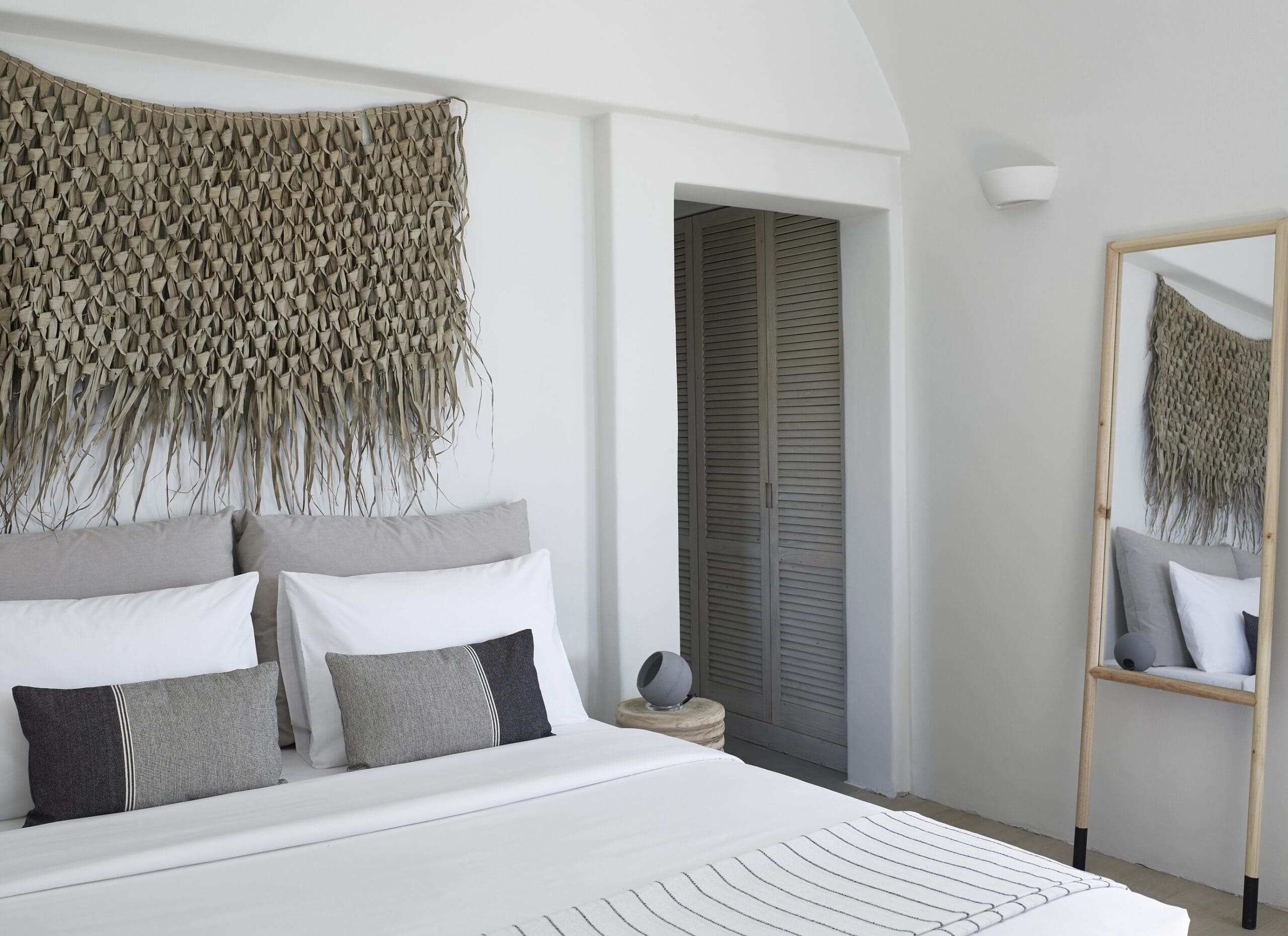 SUPERFLY T Urbi Et Orbi Lampada Da Tavolo SeascapeSuitesSantorini By Stones And Walls GAL