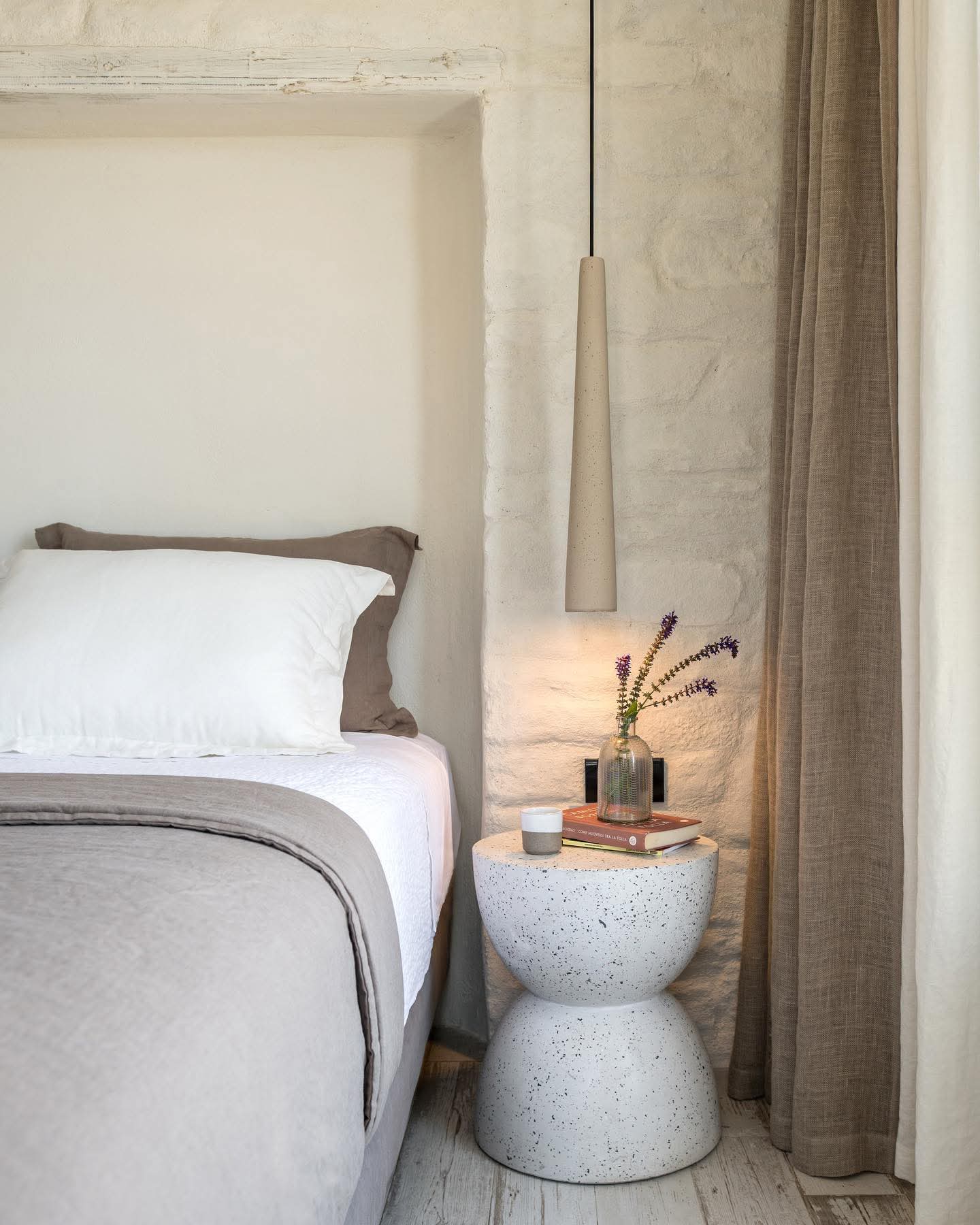 ignis_ivory_Urbi_et_Orbi_Lampada_a_sospensione_in_cemento_GAL_