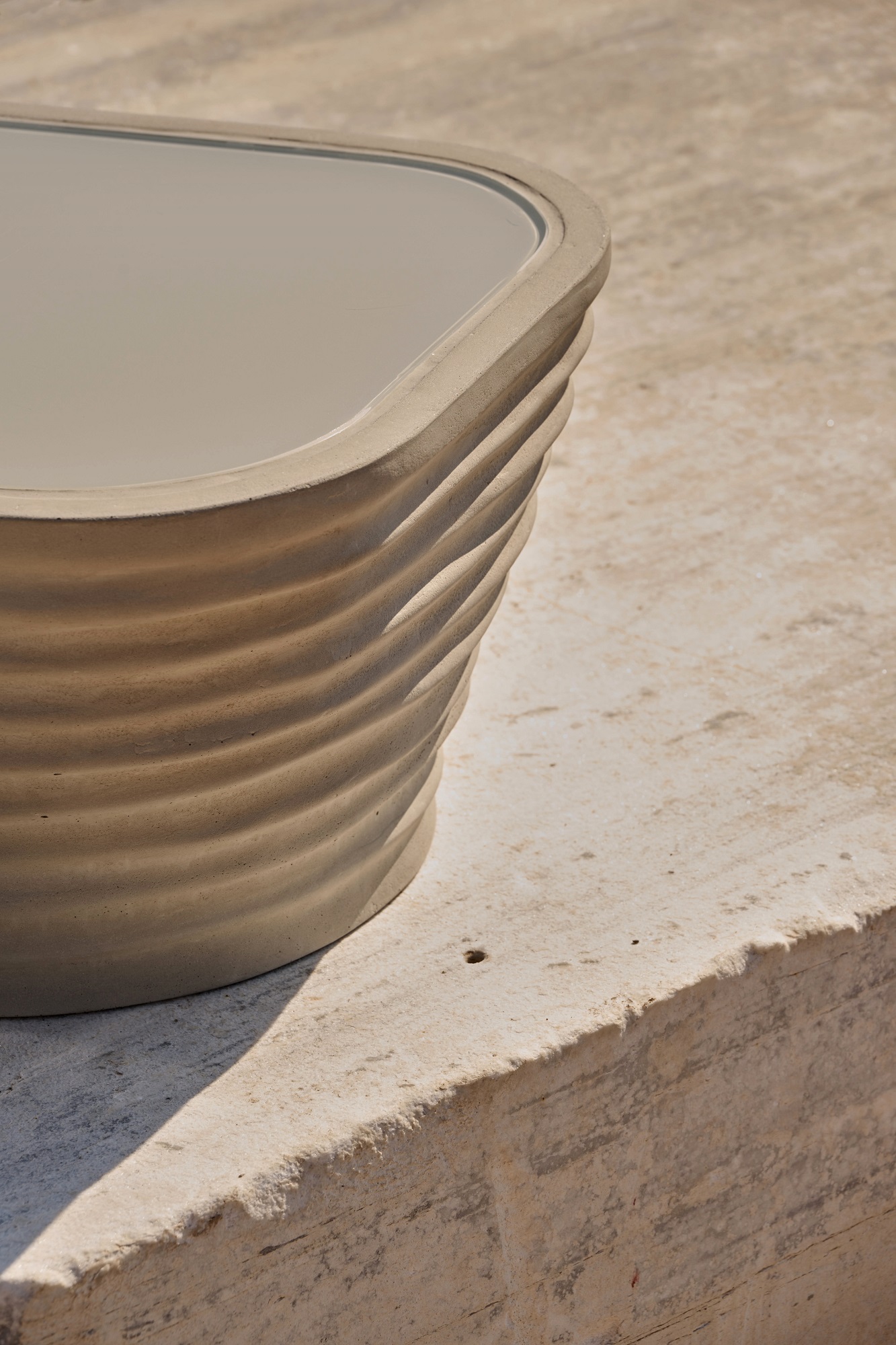 Jar Coffee Table Gian Paolo Venier Design By Urbi Et Orbi Gal