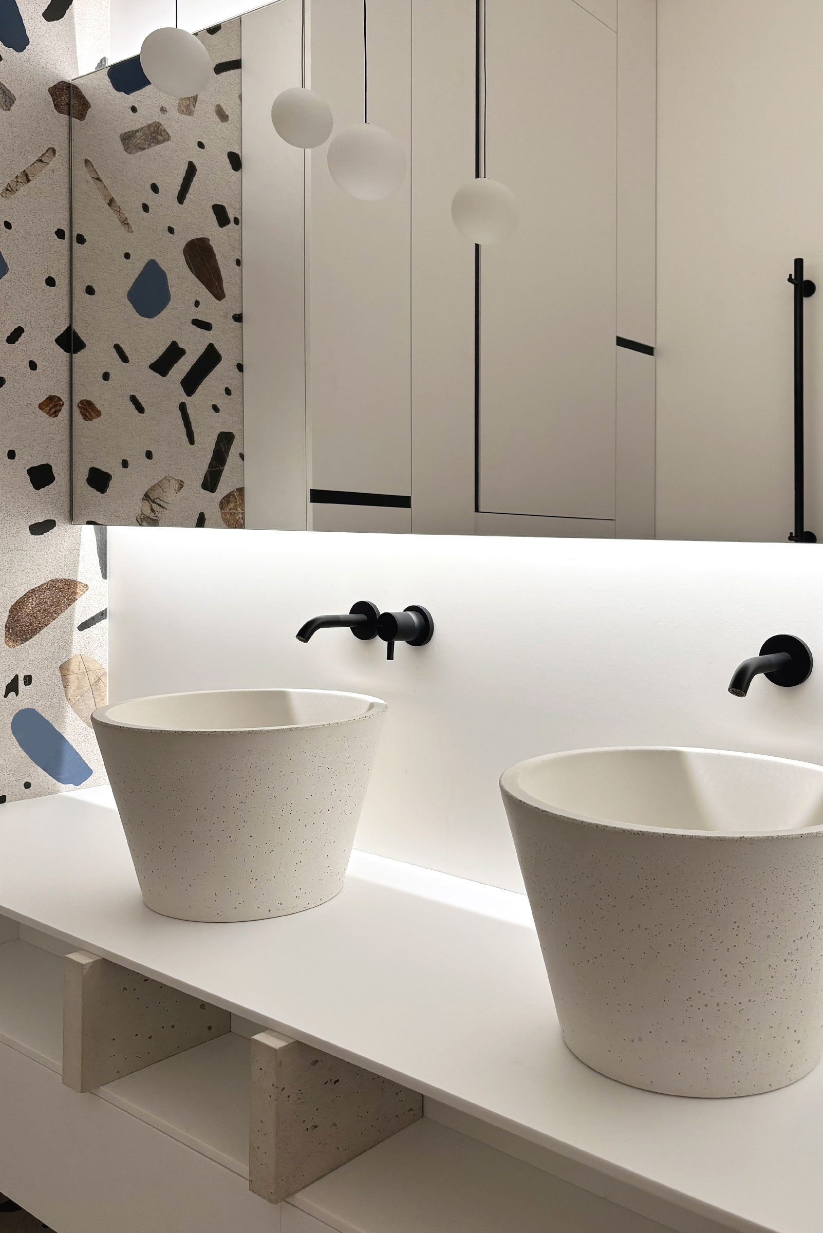 CIRCUM 3826 Ivory Urbi Et Orbi Concrete Washbasin Mopsarchitects 1