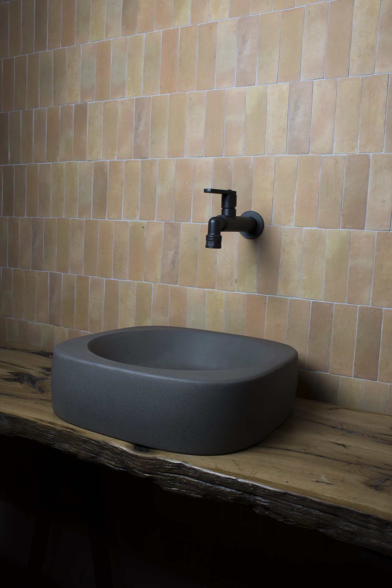 ORILLA ANTHRACITE By Markus Kurkowski For Urbi Et Orbi Concrete Washbasin GAL