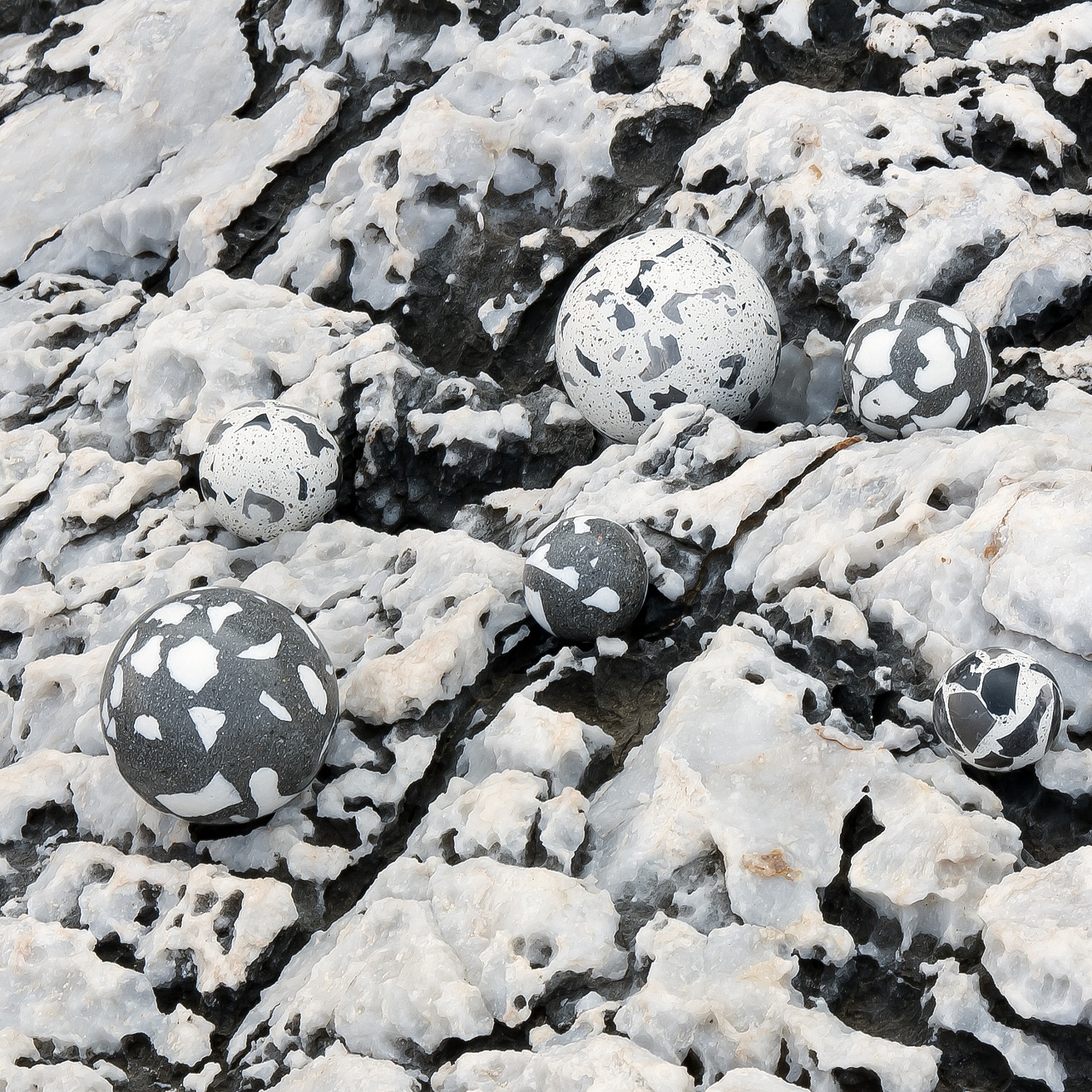 Demenico Rocks Terrazzo Knob Hanger By Urbi Et Orbi Expo GAL