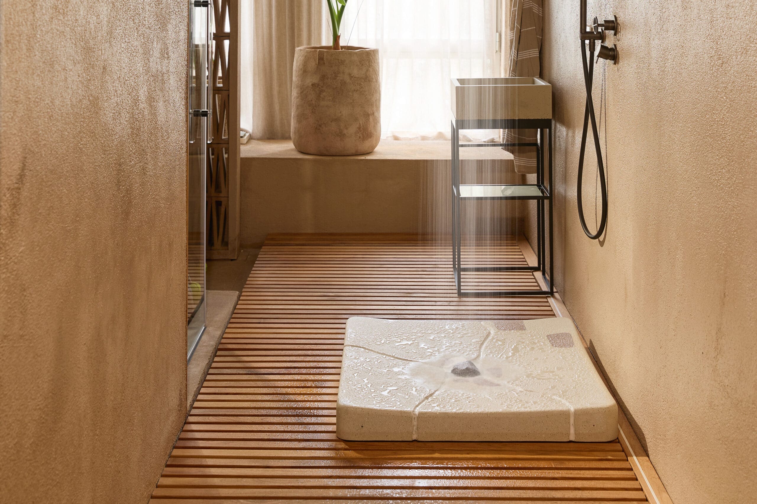 Erosion-concrete-terrazzo-shower-tray-by-CTRLdesign-studio-Urbi-et-Orbi-banner