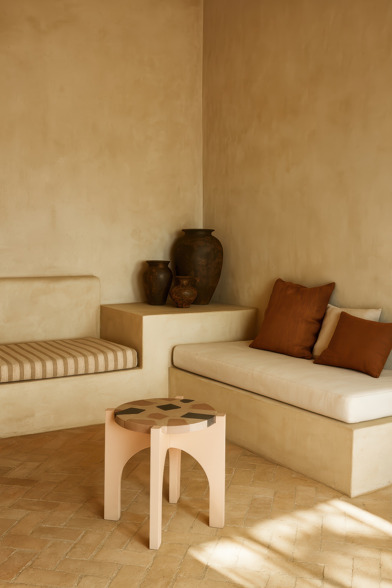 Oikos Concrete Side Table AnthracITE By Sara Ricciardi Urbi Et Orbi Gal 4