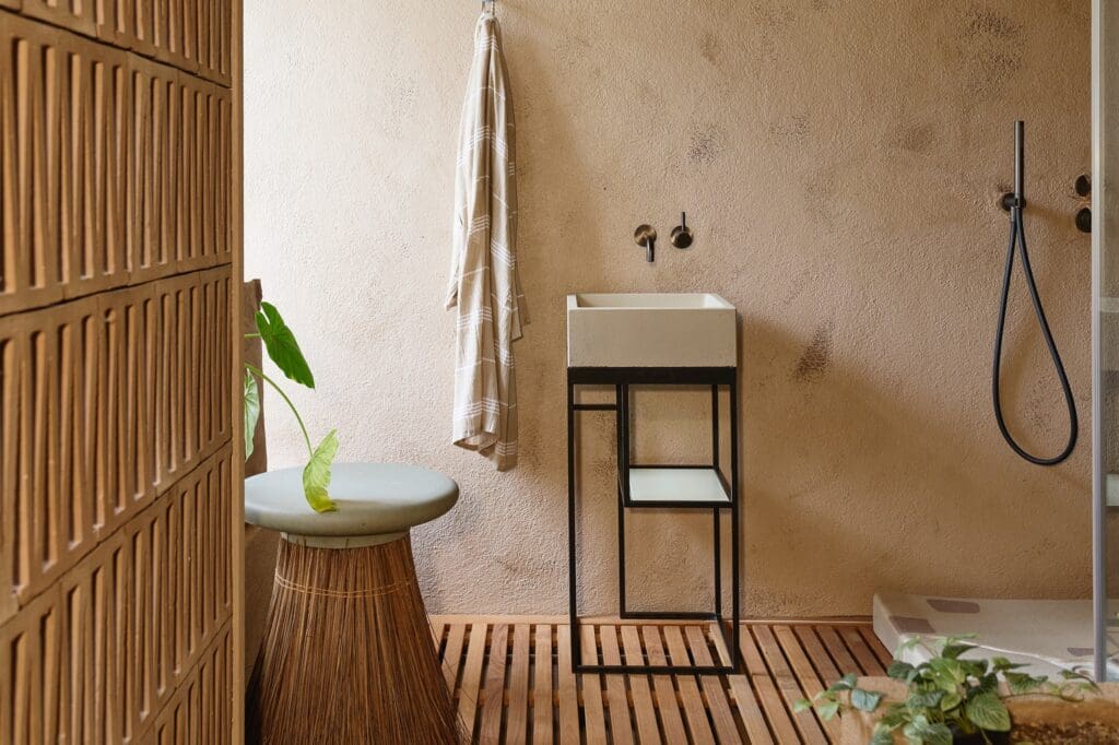 RELIA 40 Concrete Freestanding Washbasin By CTRLZAK For Urbi Et Orbi
