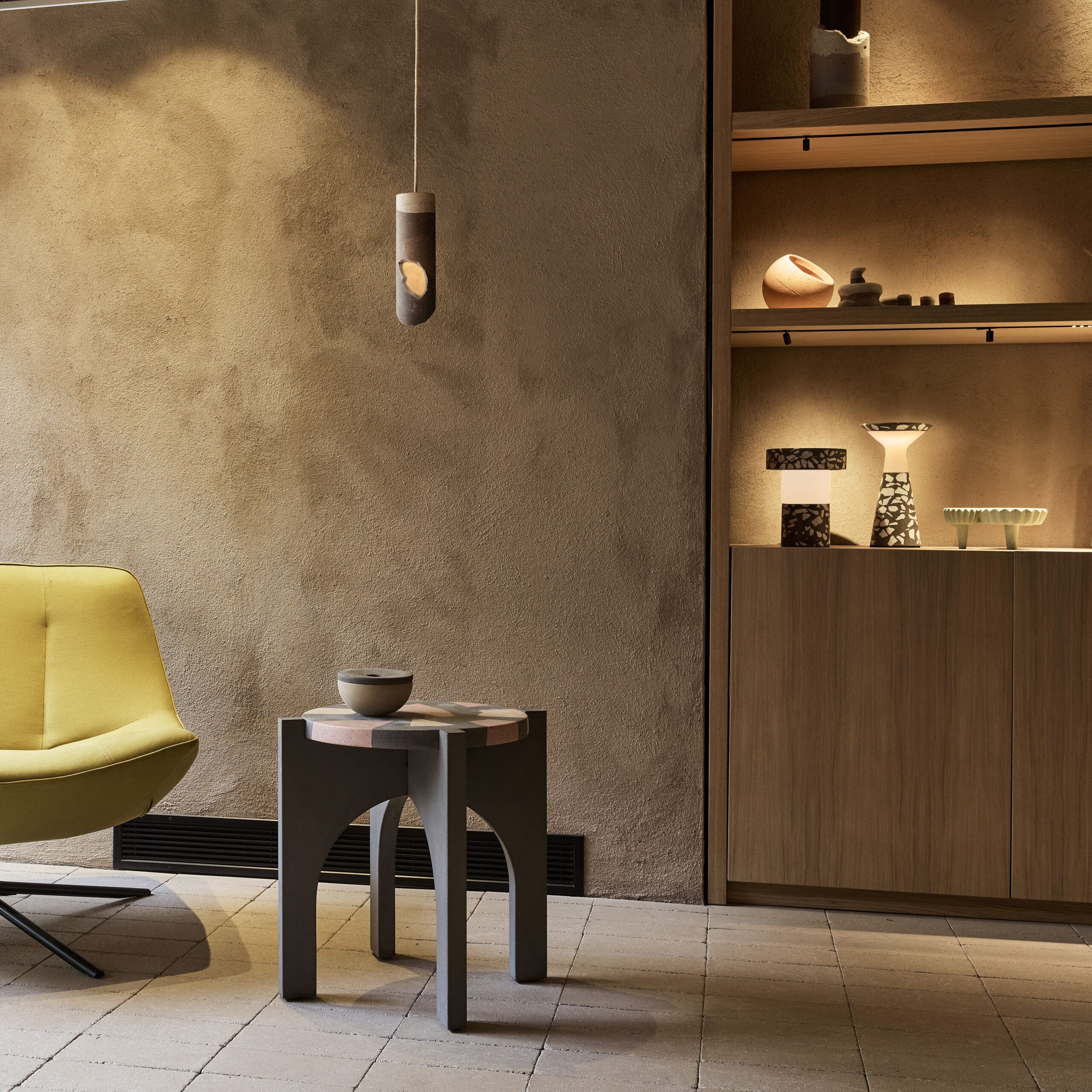 Urbi-et-Orbi-cement-objects